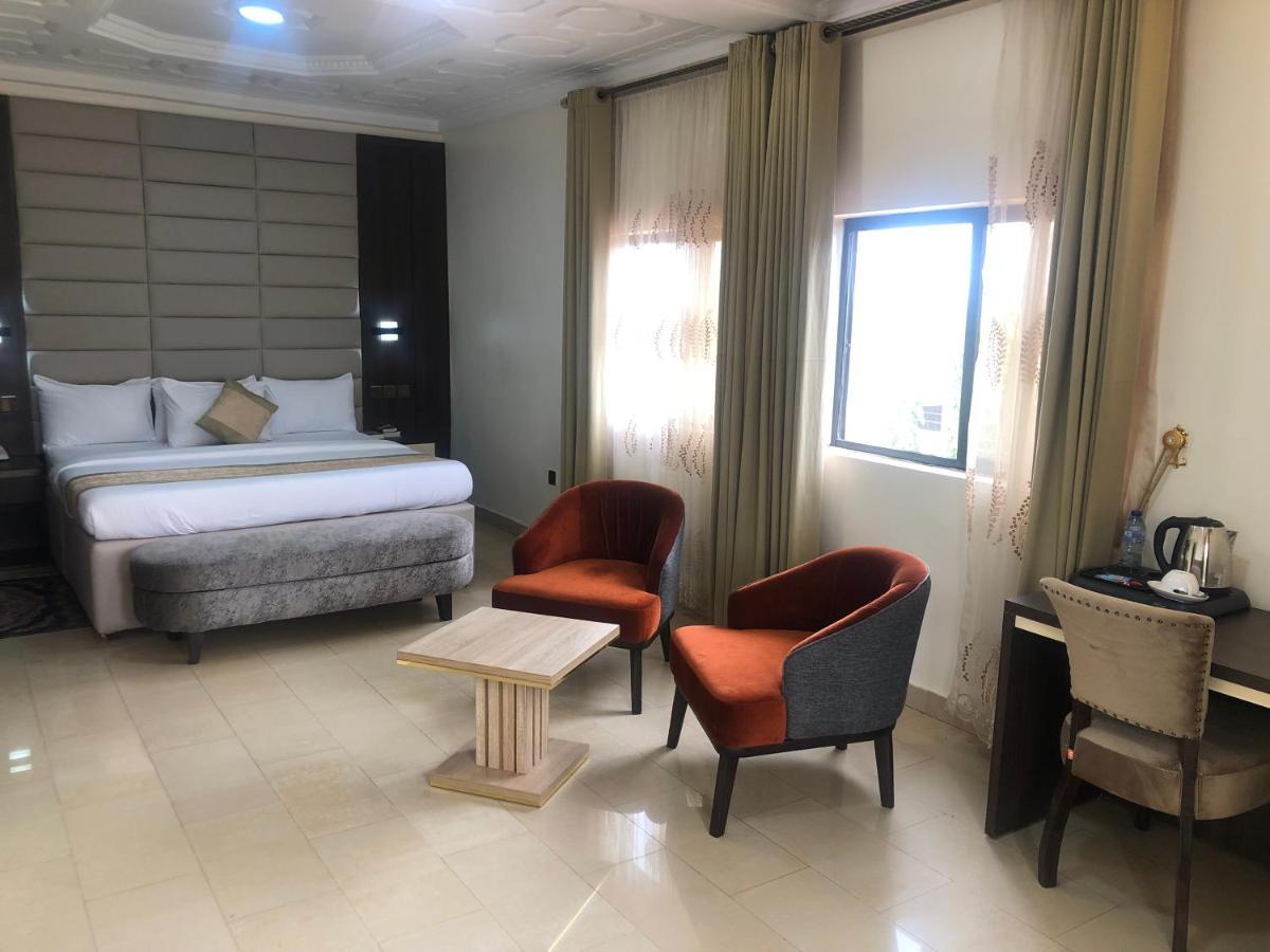 Roban Hotels Limited Enugu Esterno foto