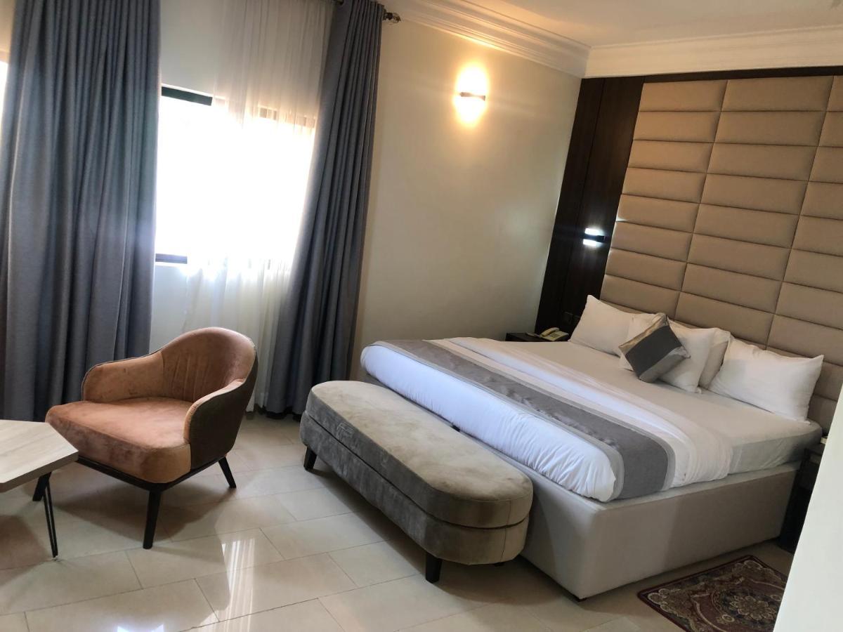 Roban Hotels Limited Enugu Esterno foto