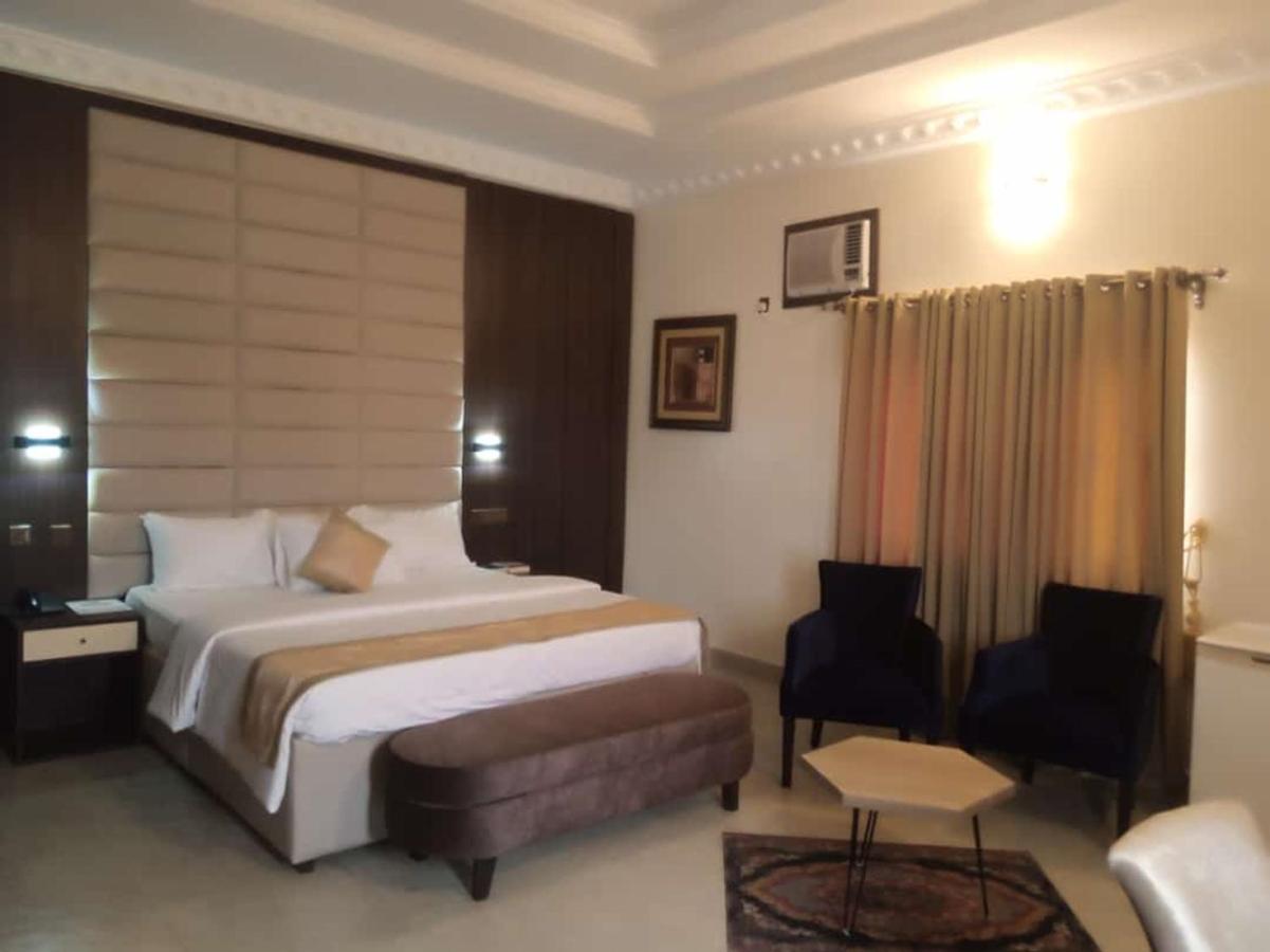 Roban Hotels Limited Enugu Esterno foto