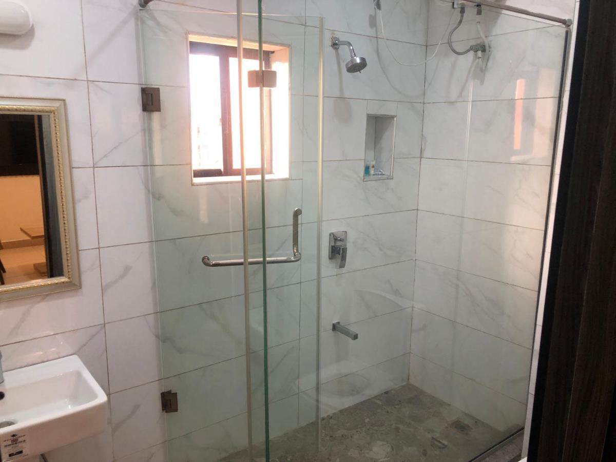 Roban Hotels Limited Enugu Esterno foto