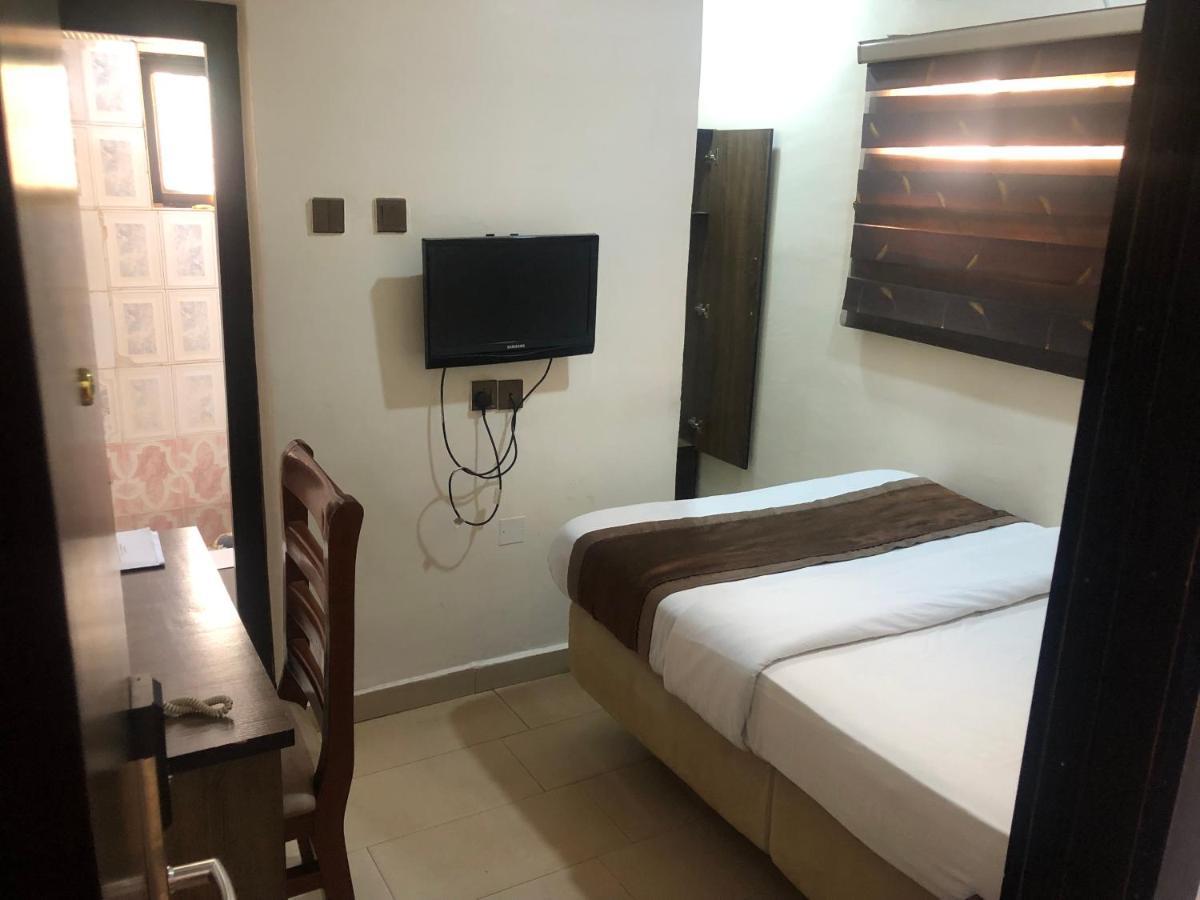 Roban Hotels Limited Enugu Esterno foto