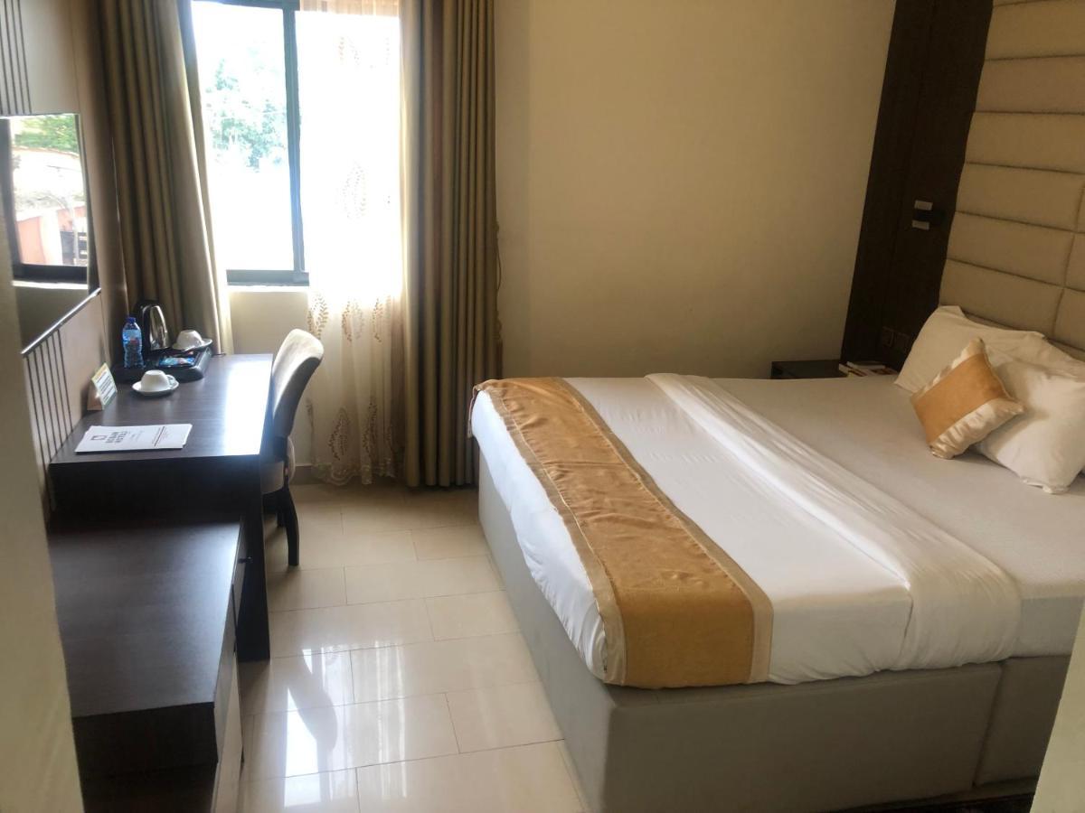 Roban Hotels Limited Enugu Esterno foto