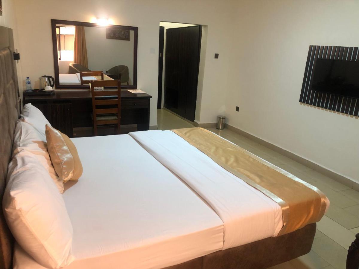 Roban Hotels Limited Enugu Esterno foto